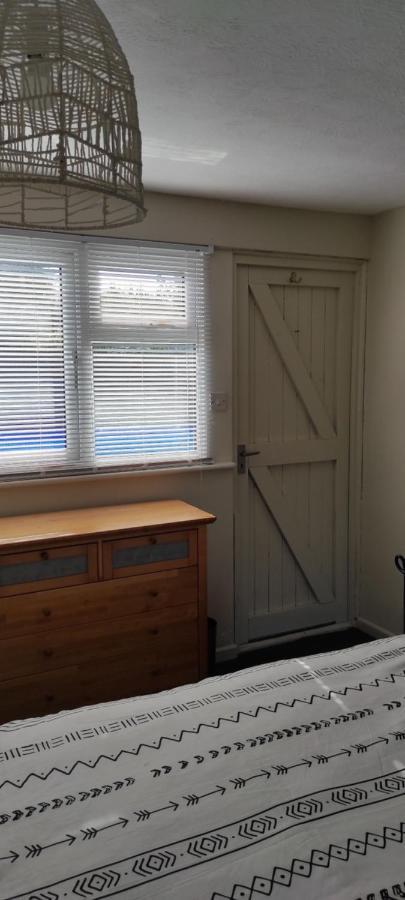 Ferienwohnung Garden Flat At The Infamous Piltdown Man Pub Fletching Exterior foto